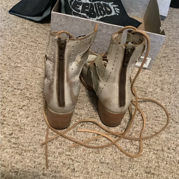 Freebird by Steven Hazel - Picture 3 of 5